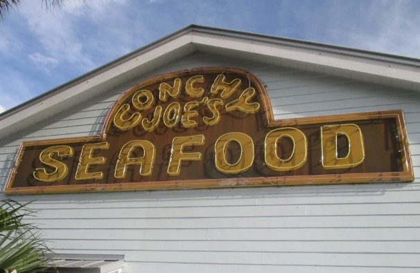 Conchy Joe's neon sign close-up
