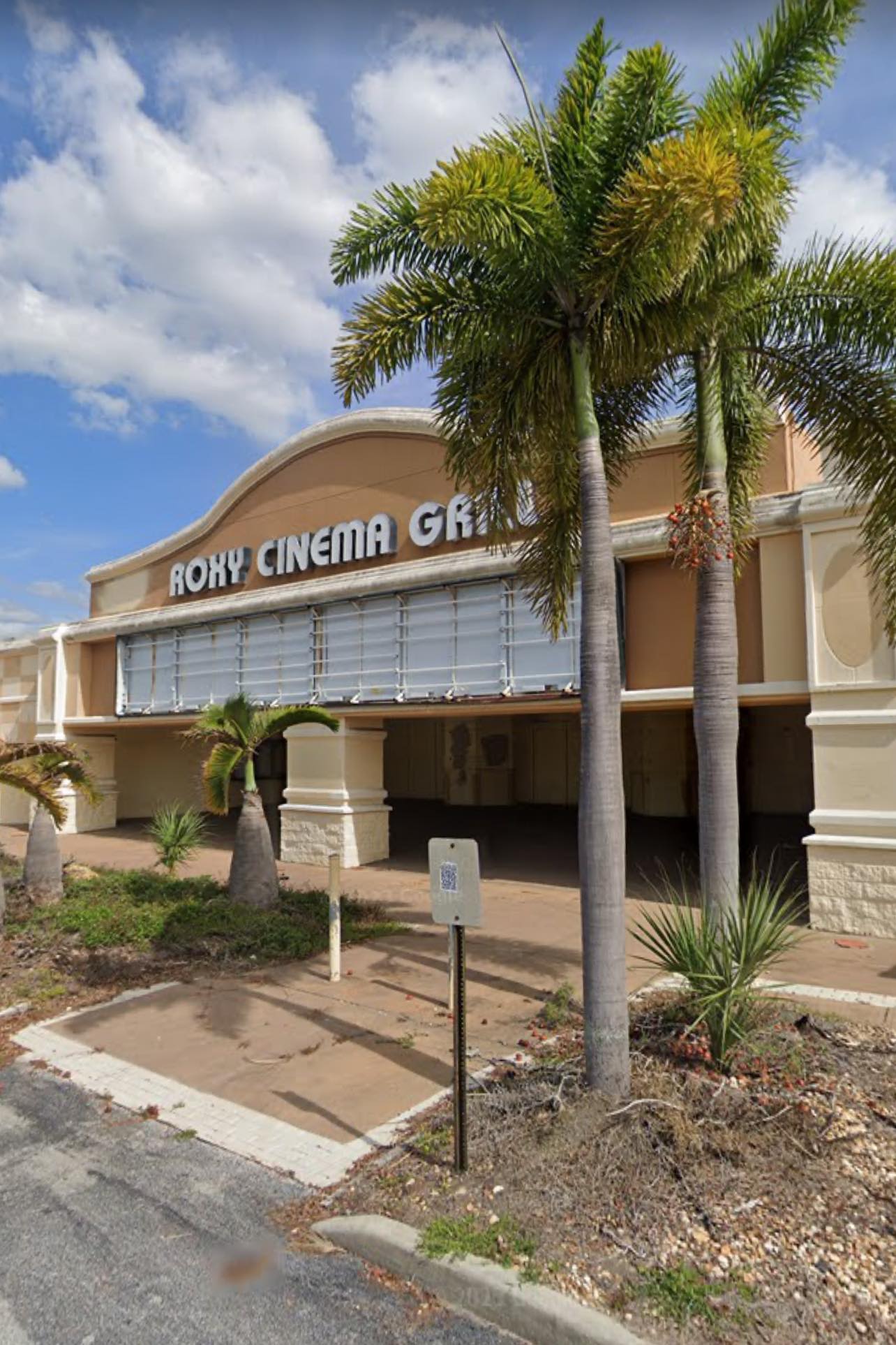 Roxy Cinema Grill 10 photo 3